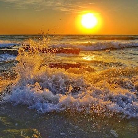 Sunrise Luxury Apartments Нэводари Экстерьер фото