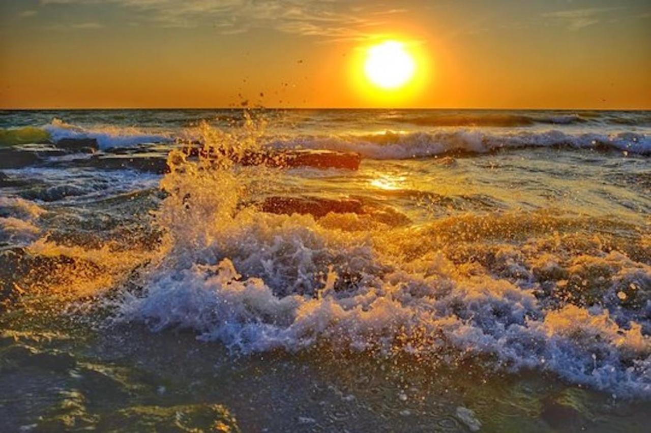 Sunrise Luxury Apartments Нэводари Экстерьер фото